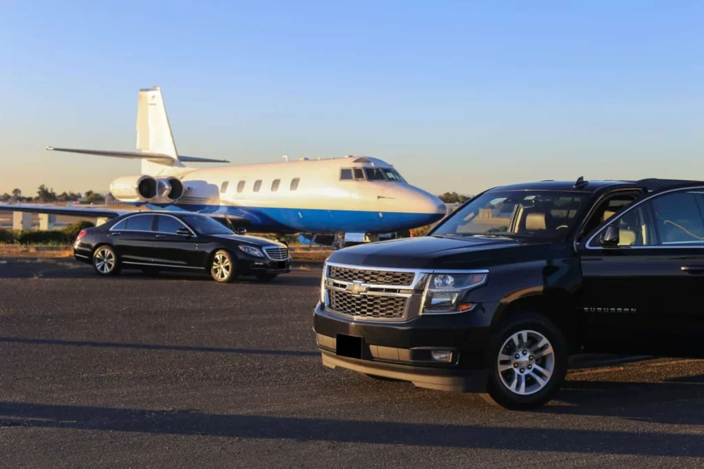 Innisfil airport limo service by Airport Limo Service Toronto with luxury sedan and SUV for private airport transfer.